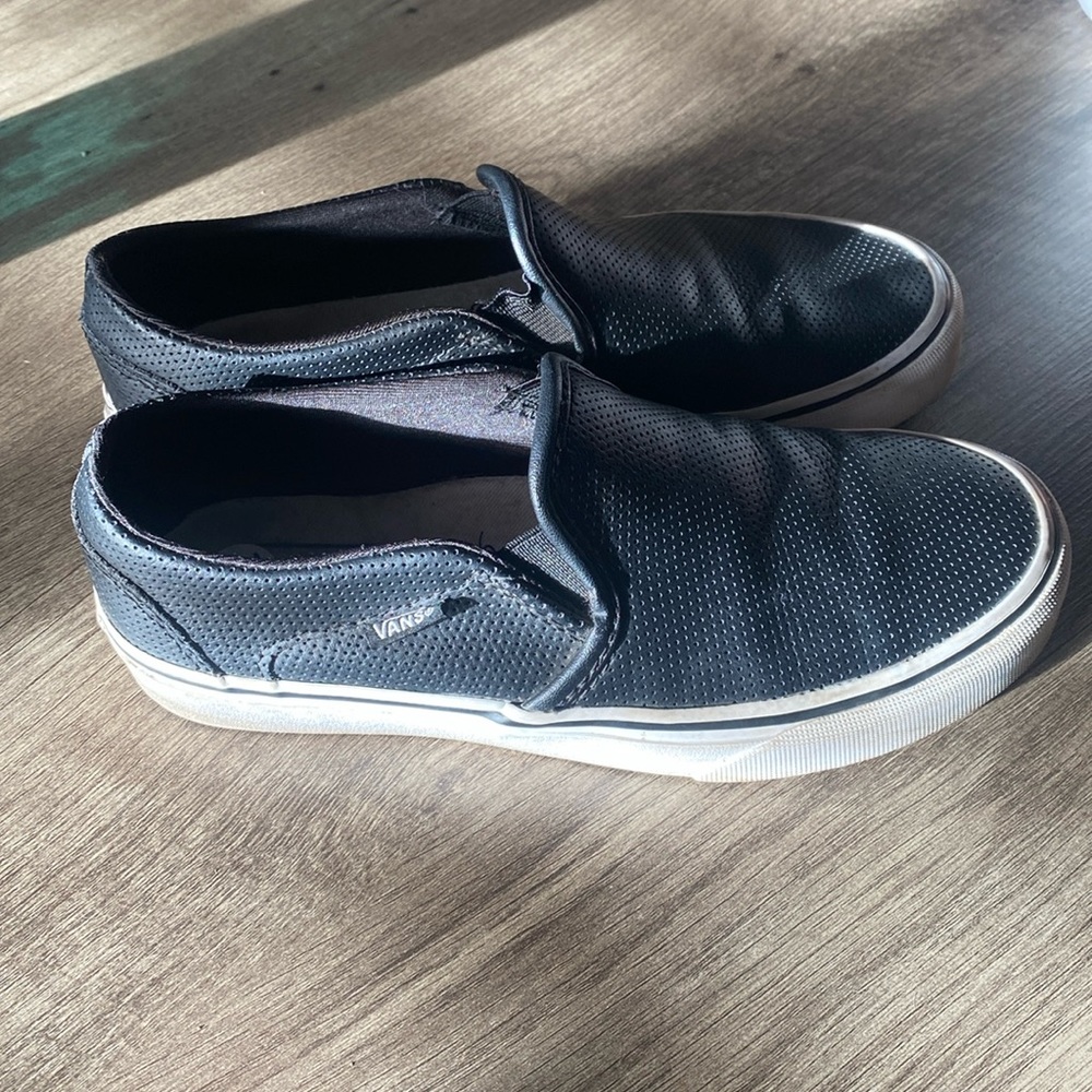 Vans classic leather slip on sneakers size 6